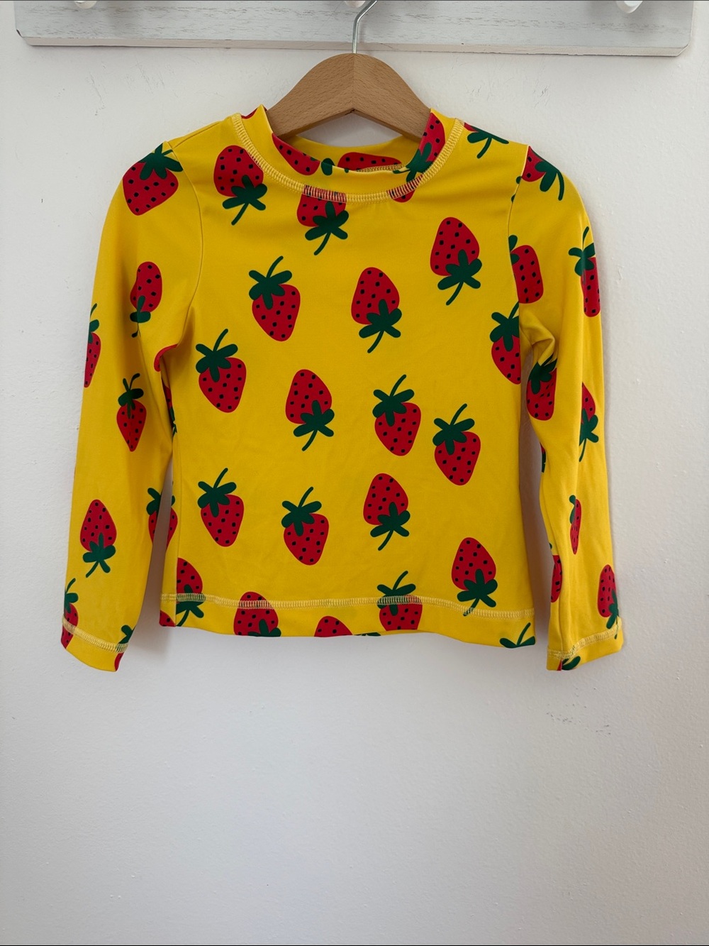 Hanna Andersson Yellow Strawberry Long Sleeve Rash Guard Swim Top Size 4 100cm